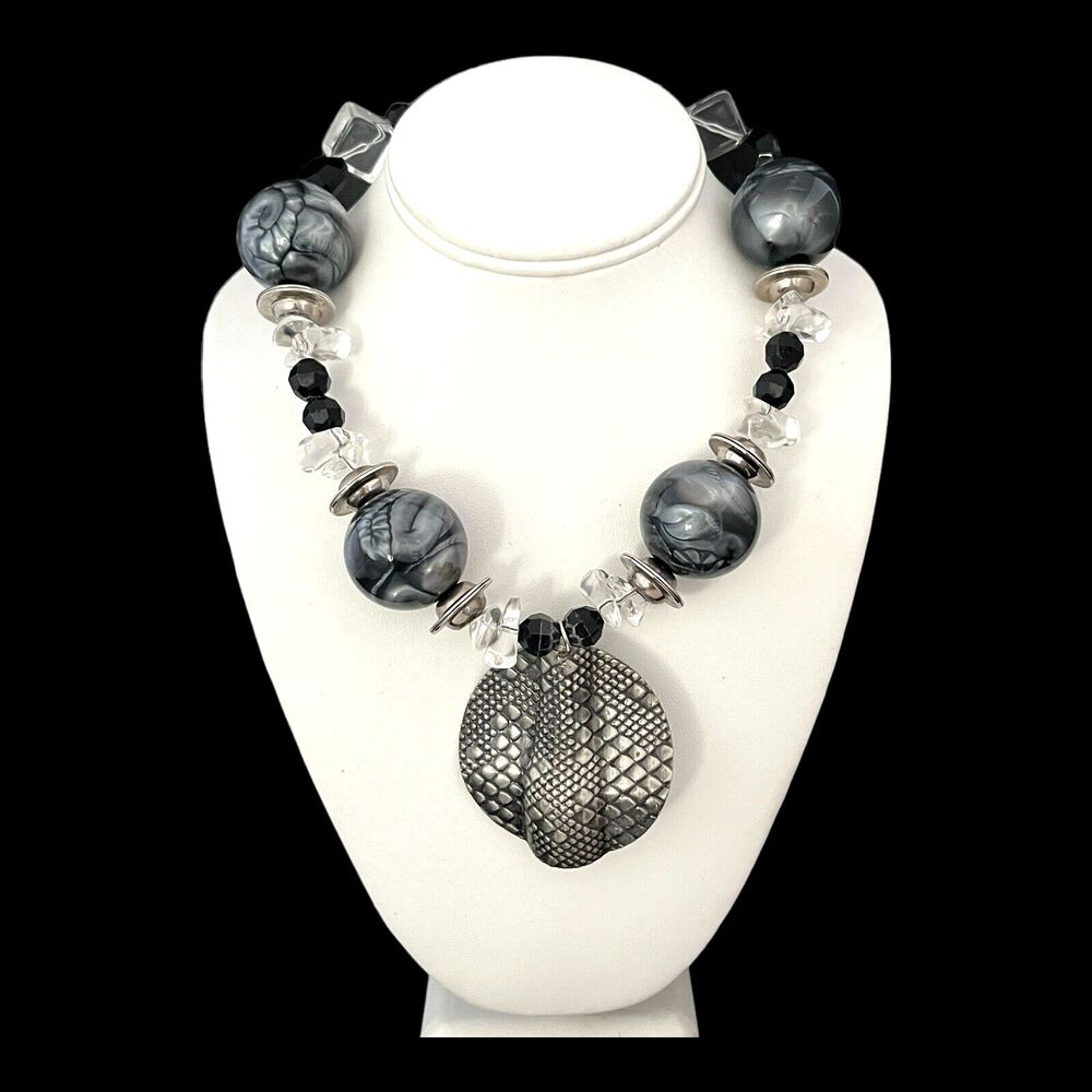 New Panatela Grande Designs Beaded Statement Necklace Silver Tone Pendant - 3W